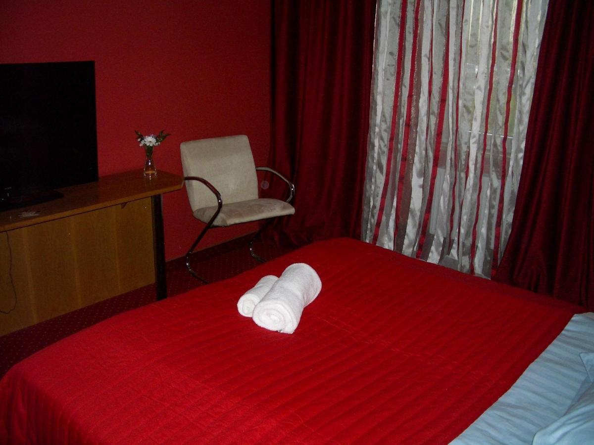 Kardamon Bed and Breakfast Żary Værelse billede